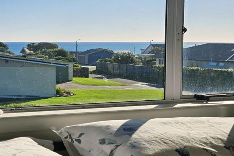 Photo of property in 25a-d Tireti Road, Titahi Bay, Porirua, 5022