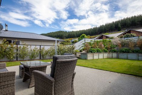 Photo of property in 76 Shields Street, Clyde, 9330