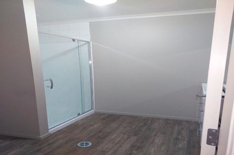 Photo of property in 108u3 Old Farm Road, Hamilton East, Hamilton, 3216