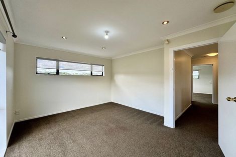 Photo of property in 25 Chieftain Rise, Goodwood Heights, Auckland, 2105