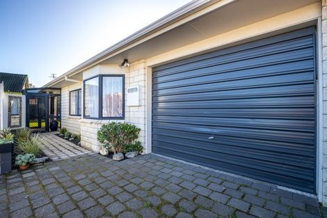 Photo of property in 1 Mangorei Road, Merrilands, New Plymouth, 4312