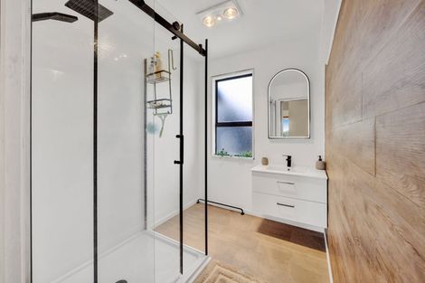 Photo of property in 32 Leicester Street, Patea, 4520