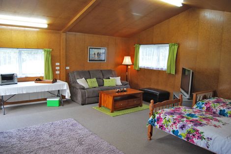 Photo of property in 51 Marshall Road, Kaiwaka, 0573