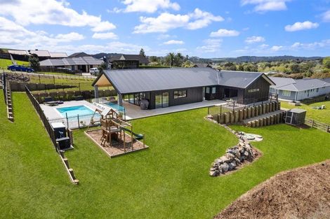 Photo of property in 114 Solan Drive, Waimauku, 0812