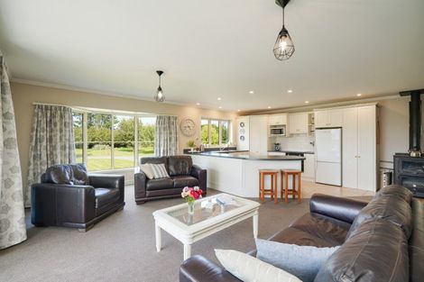 Photo of property in 38b Winton Lorneville Highway, Winton, 9781