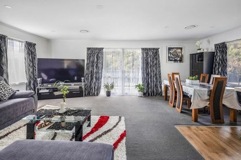 Photo of property in 2 Abbey Way, Whitby, Porirua, 5024