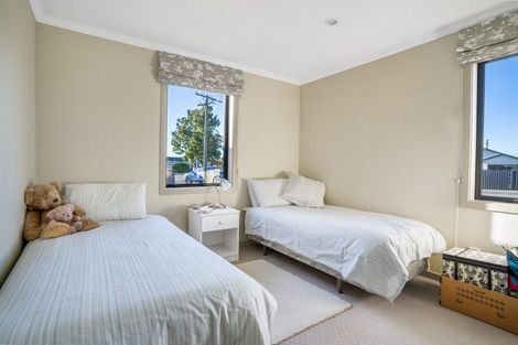 Photo of property in 12 Essex Street, Winton, 9720