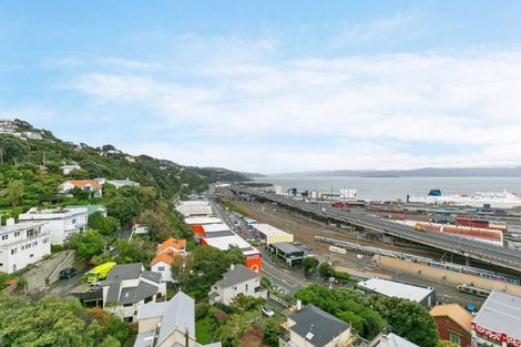 Photo of property in Mansfield Towers, 1 Grant Road, Thorndon, Wellington, 6011