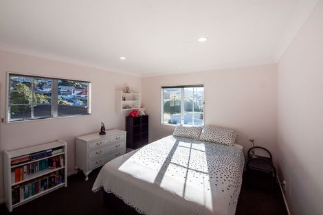 Photo of property in 143 Westchester Drive, Churton Park, Wellington, 6037
