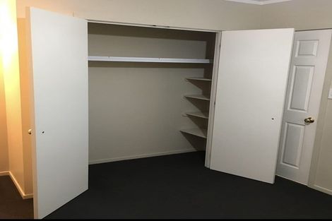 Photo of property in 2 Iorangi Place, Hillpark, Auckland, 2102