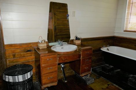 Photo of property in 16 Cranley Street, Dargaville, 0310