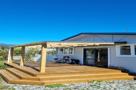 Photo of property in 7 Roberts Street, Whataroa, 7886