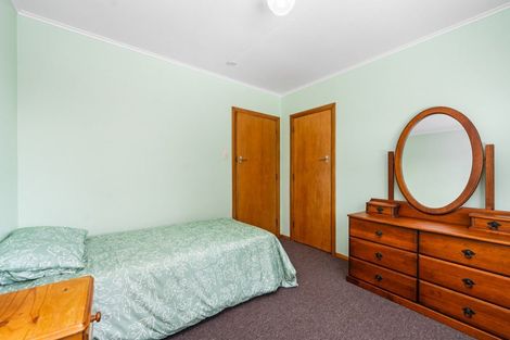 Photo of property in 6 Waugh Street, Kimbolton, 4777