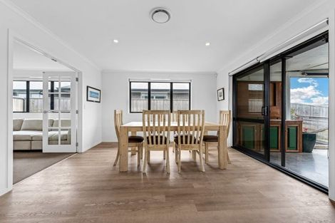 Photo of property in 24 Tauroa Drive, Tuakau, 2121