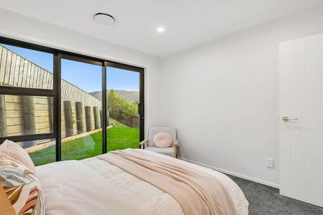 Photo of property in 68 Kakariki Grove, Waikanae, 5036