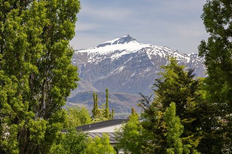 Photo of property in 22 Greenbelt Place, Wanaka, 9305