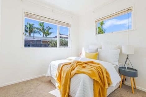 Photo of property in 30 County Road, Torbay, Auckland, 0630