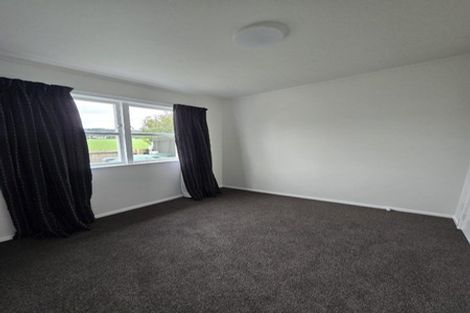 Photo of property in 1/42 Stanley Road, Glenfield, Auckland, 0629