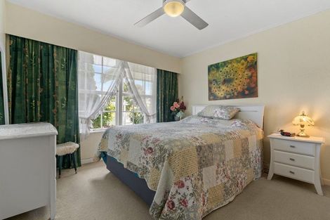 Photo of property in 27 Miro Road, Mangere Bridge, Auckland, 2022