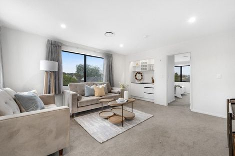 Photo of property in 74a Walworth Avenue, Pakuranga Heights, Auckland, 2010