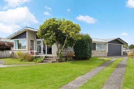 Photo of property in 19 Cecil Street, St Andrews, Hamilton, 3200
