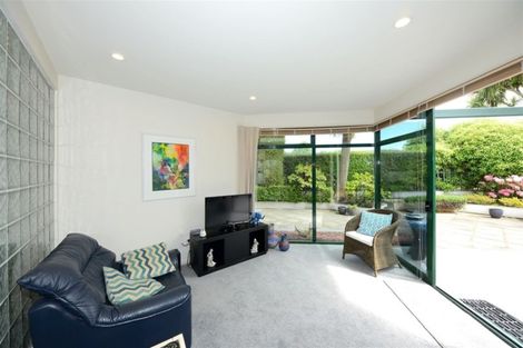 Photo of property in 19 Waiwetu Street, Fendalton, Christchurch, 8052