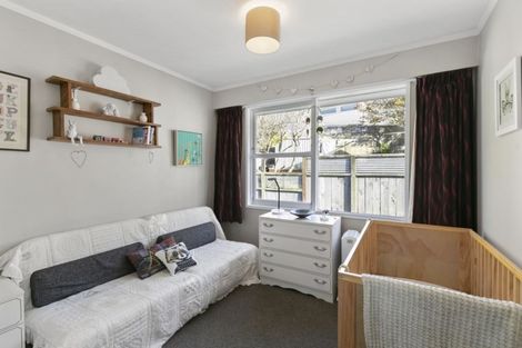 Photo of property in 29 Churton Drive, Churton Park, Wellington, 6037