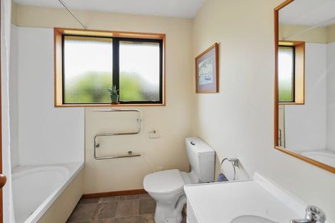 Photo of property in 113 Avonhead Road, Avonhead, Christchurch, 8042
