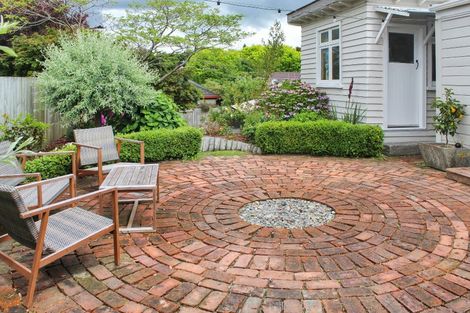 Photo of property in 43 Stewart Crescent, Hokowhitu, Palmerston North, 4410