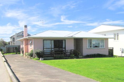 Photo of property in 488 Maunganui Road, Mount Maunganui, 3116