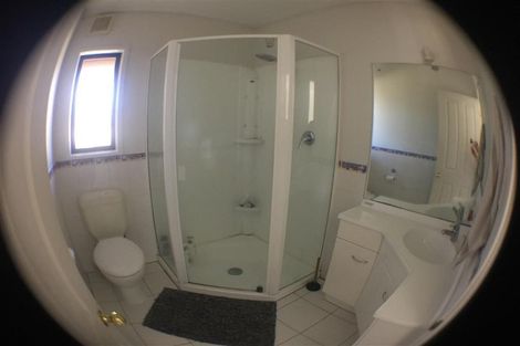 Photo of property in 40 Lyons Avenue, Murrays Bay, Auckland, 0630