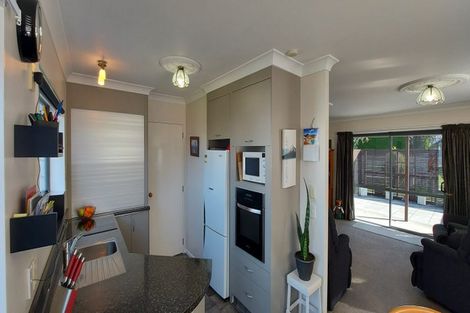 Photo of property in 212 Waihi Road, Hawera, 4610