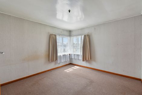 Photo of property in 56 Cambridge Terrace, Papatoetoe, Auckland, 2025