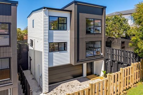 Photo of property in 42d Velma Road, Hillcrest, Auckland, 0627