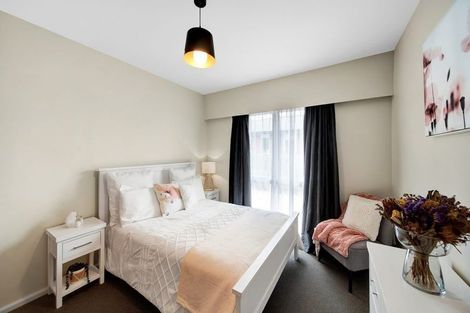 Photo of property in 23 Landsdowne Terrace, Cashmere, Christchurch, 8022