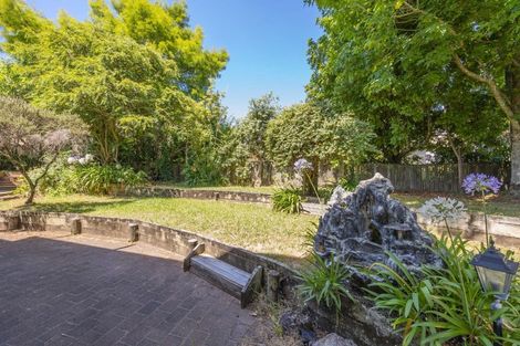 Photo of property in 10 Manutara Avenue, Forrest Hill, Auckland, 0620