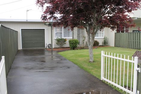 Photo of property in 6 King Edward Avenue, Papakura, 2110