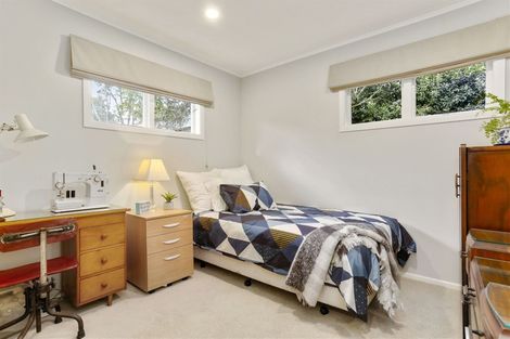 Photo of property in 2 Hughes Terrace, Te Atatu Peninsula, Auckland, 0610