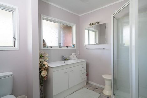 Photo of property in 7 Kathleen Place, Rainbow Point, Taupo, 3330
