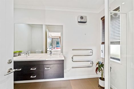 Photo of property in 5 Christie Place, Rolleston, 7614