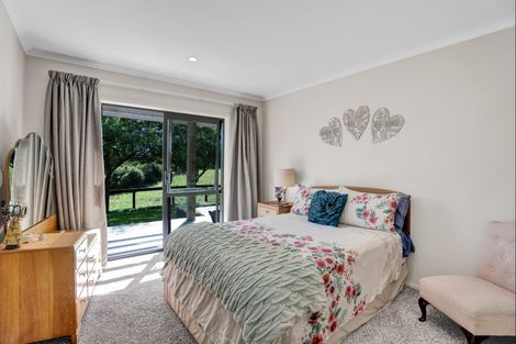 Photo of property in 88 Te Arei Road East, Lepperton, New Plymouth, 4373