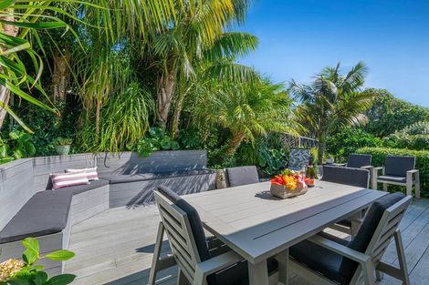 Photo of property in 19 Kahurangi Place, Snells Beach, 0920