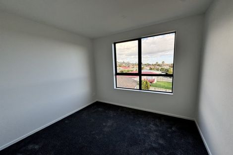 Photo of property in 24 Tomintoul Place, Highland Park, Auckland, 2010