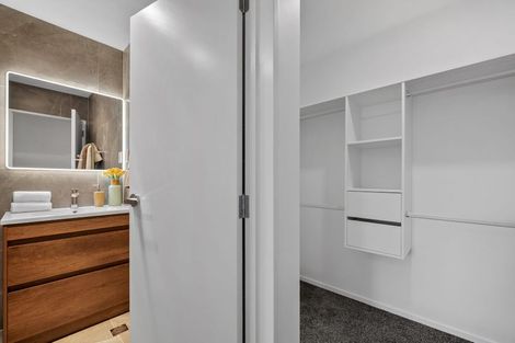 Photo of property in 29 Mirrabooka Avenue, Botany Downs, Auckland, 2010