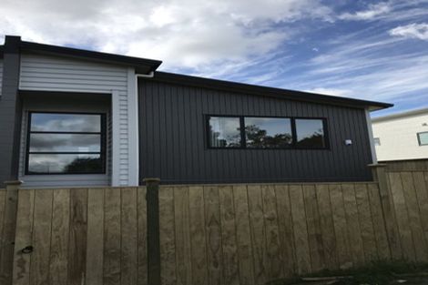 Photo of property in 6 Sophie Lane, Henderson, Auckland, 0612