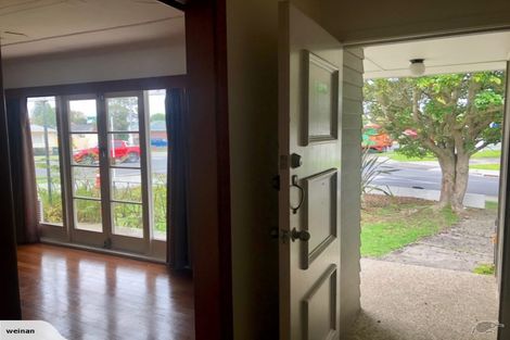 Photo of property in 34 Lincoln Road, Henderson, Auckland, 0610