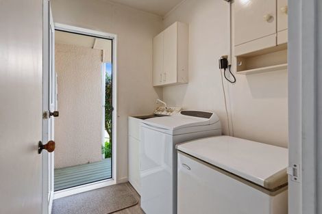 Photo of property in 33 Russley Drive, Mount Maunganui, 3116