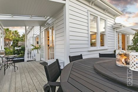 Photo of property in 25 George Street, Riverhead, 0820