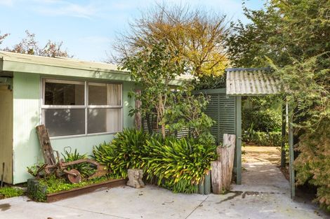 Photo of property in 12 Saint Hill Lane, Havelock North, 4130