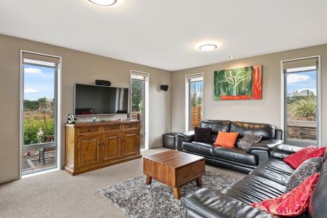 Photo of property in 28 Springwater Avenue, Northwood, Christchurch, 8051